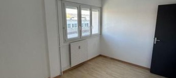 2 bedrooms Apartment in Montbeliard, France No. 312377 8