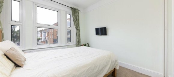 2 bedrooms Apartment in London, United Kingdom No. 3793 5