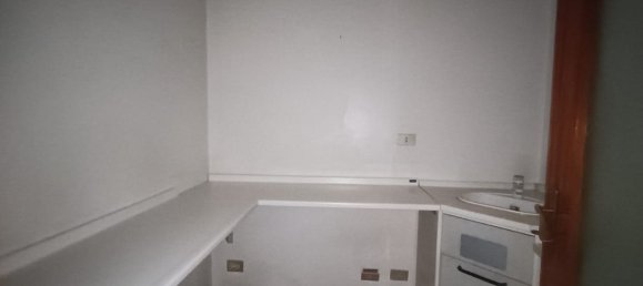 Apartamento de 4 habitaciónes en Bologna, Italy No. 22929 7