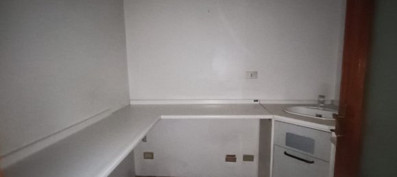 Apartamento de 4 habitaciónes en Bologna, Italy No. 22929 5