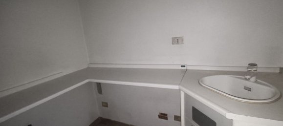 Apartamento de 4 habitaciónes en Bologna, Italy No. 22929 6