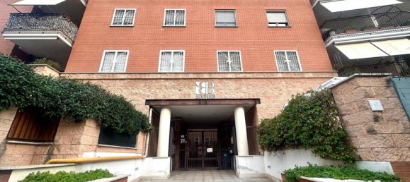 3 rooms Apartment in Rome, Italy No. 33723 16