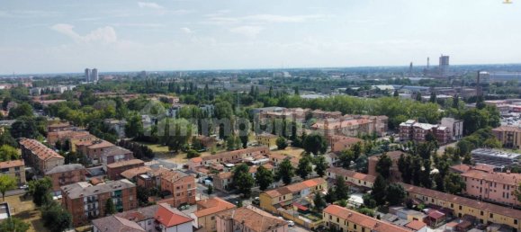 2 bedrooms Apartment in Ferrara, Italy No. 313593 20