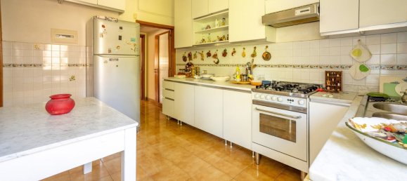5 rooms Apartment in Naples, Italy No. 271821 20