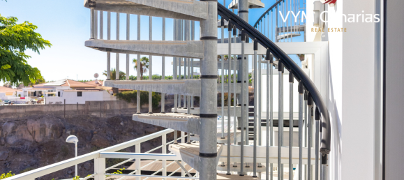 2 bedrooms Townhouse in Callao Salvaje, Spain No. 15290 17