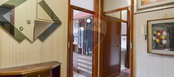 2 bedrooms Apartment in Milan, Italy No. 380067 2