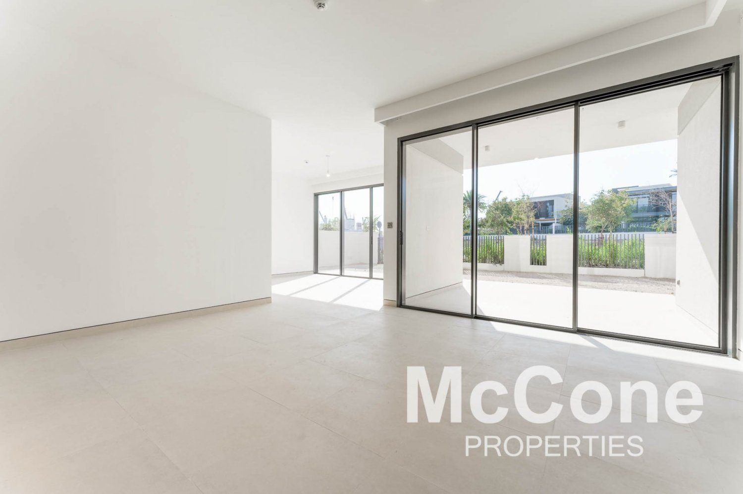 Villa T4 em Tilal Al Ghaf, UAE N.º 34376