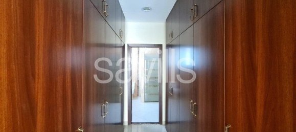 4 bedrooms Villa in Sharjah, UAE No. 18484 10