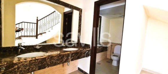 4 bedrooms Villa in Sharjah, UAE No. 18484 20