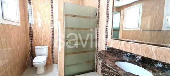 4 bedrooms Villa in Sharjah, UAE No. 18484 16