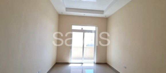 4 bedrooms Villa in Sharjah, UAE No. 18484 7