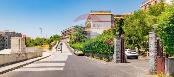 Квартира с 3 спальнями в Катания, Италия № 279751 2