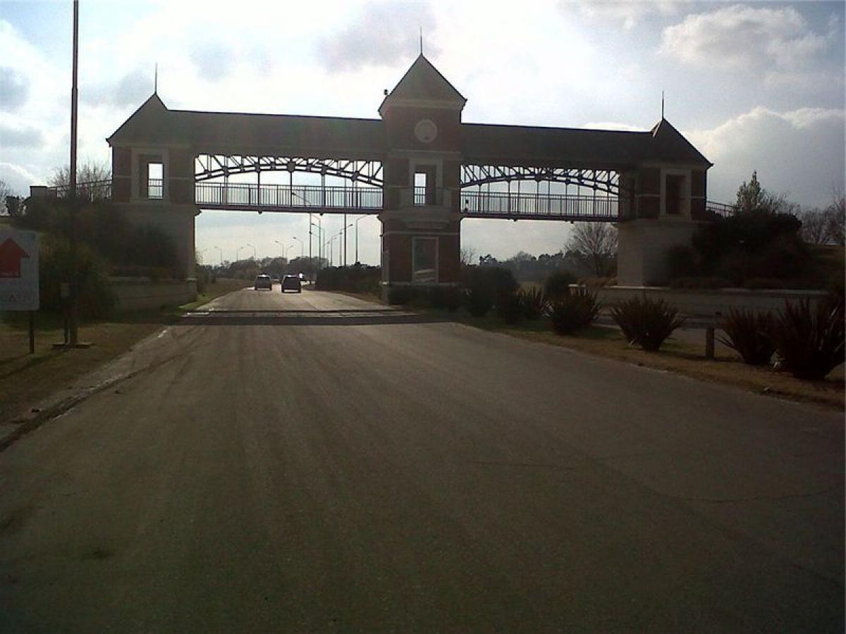  Land in Buenos Aires, Argentina No. 115364