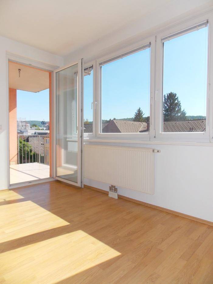 Apartamento de 3 habitaciónes en Klosterneuburg, Austria No. 240131