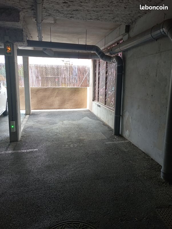  Parking in La Seyne-sur-Mer, France No. 305165