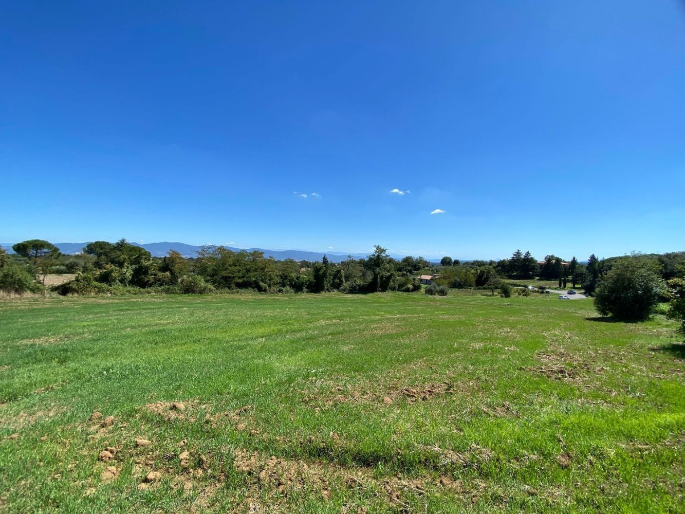 Земельный участок в Лубриано, Италия № 371927