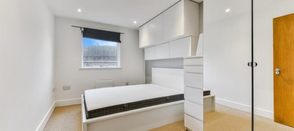 2 bedrooms Apartment in Epsom, United Kingdom No. 9736 11