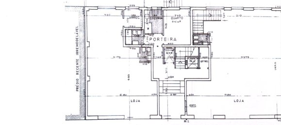 298m² Commercial property in Lisbon, Portugal No. 139213 20