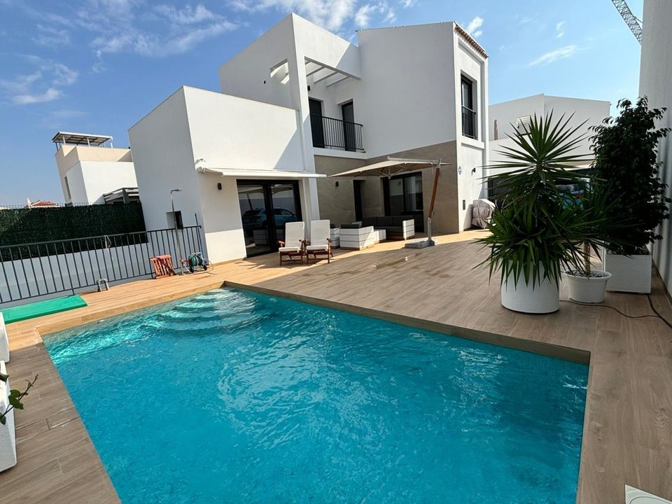 3 bedrooms Villa in Ciudad Quesada, Spain No. 223050