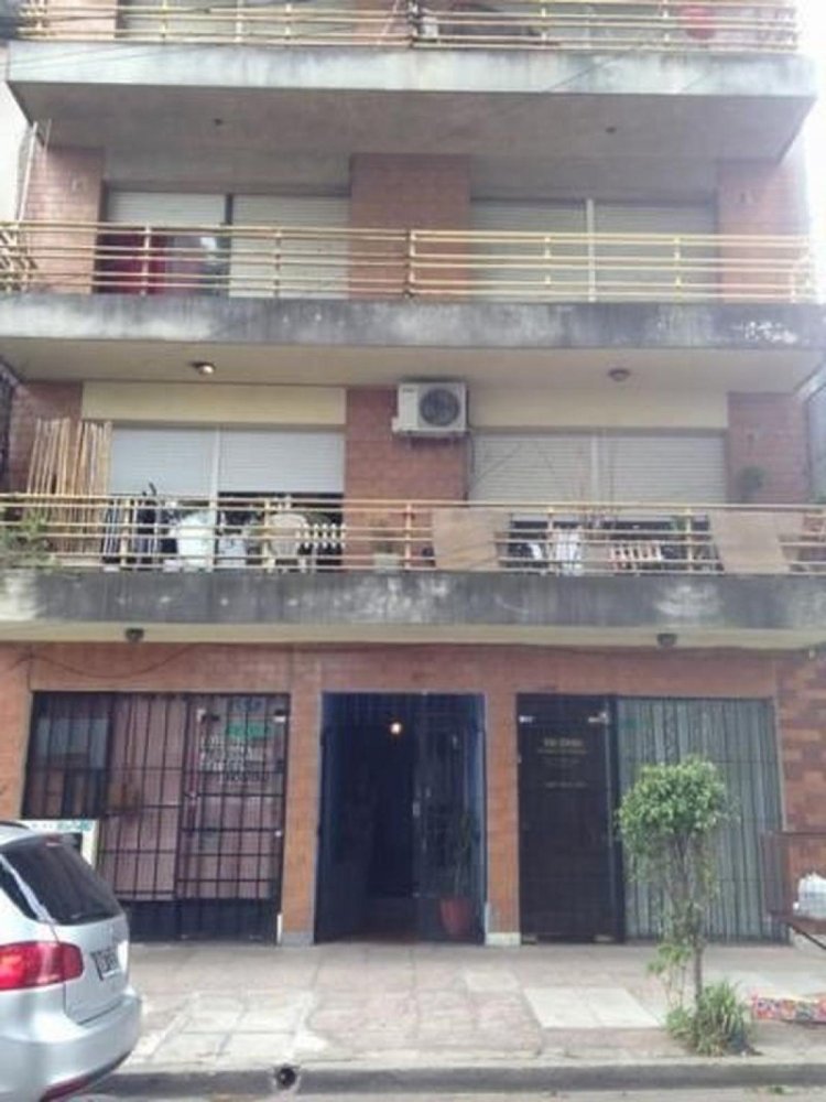 Apartamento T2 em General San Martin, Argentina N.º 76219