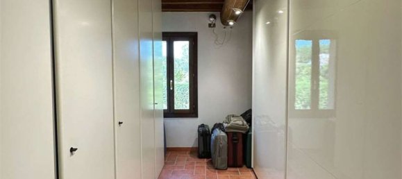 10غرفة فيلا في San Possidonio, Italy رقم 60000 10