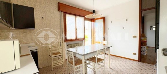 3 bedrooms Apartment in Portogruaro, Italy No. 281552 8