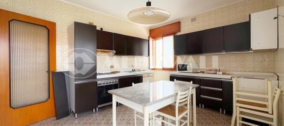 3 bedrooms Apartment in Portogruaro, Italy No. 281552 7