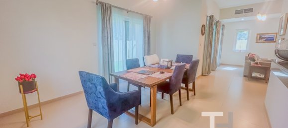 4 bedrooms Villa in Dubai, UAE No. 95725 6