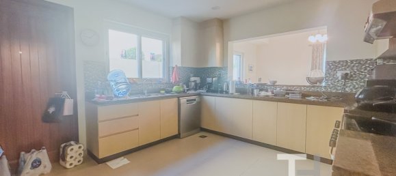 4 bedrooms Villa in Dubai, UAE No. 95725 4