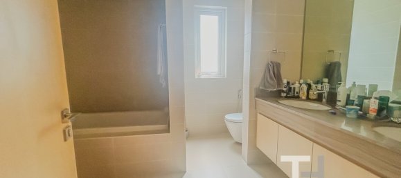 4 bedrooms Villa in Dubai, UAE No. 95725 15