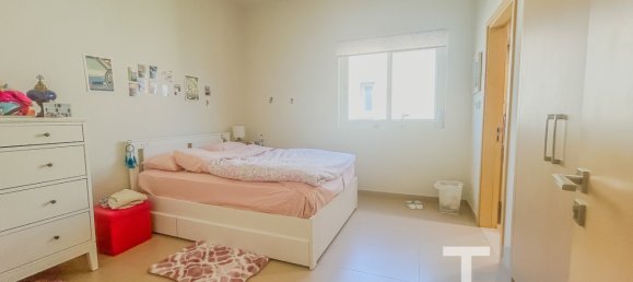 4 bedrooms Villa in Dubai, UAE No. 95725 10