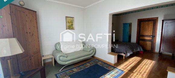 5 bedrooms House in Mont-Saint-Martin, France No. 323120 9