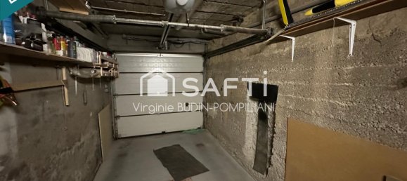 5 bedrooms House in Mont-Saint-Martin, France No. 323120 16