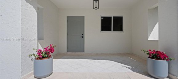 4 dormitorios villa en venta en Miami, Miami-Dade, Florida, USA № 614812 12