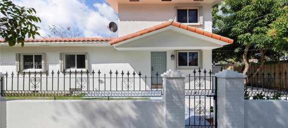 4 dormitorios villa en venta en Miami, Miami-Dade, Florida, USA № 614812 9