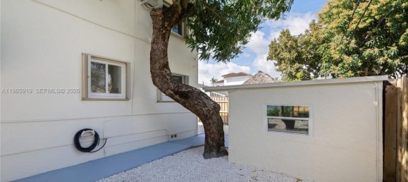 4 dormitorios villa en venta en Miami, Miami-Dade, Florida, USA № 614812 29