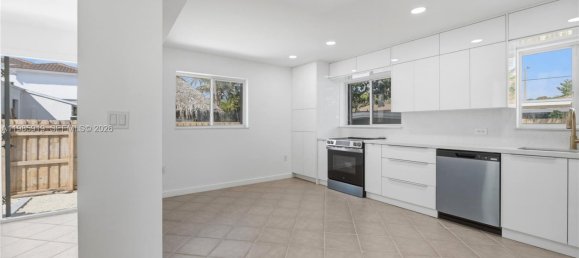 4 dormitorios villa en venta en Miami, Miami-Dade, Florida, USA № 614812 19