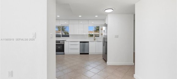 4 dormitorios villa en venta en Miami, Miami-Dade, Florida, USA № 614812 15