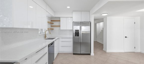 4 dormitorios villa en venta en Miami, Miami-Dade, Florida, USA № 614812 18