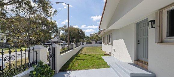 4 dormitorios villa en venta en Miami, Miami-Dade, Florida, USA № 614812 11