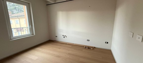 4 rooms Apartment in Spilamberto, Italy No. 146336 8