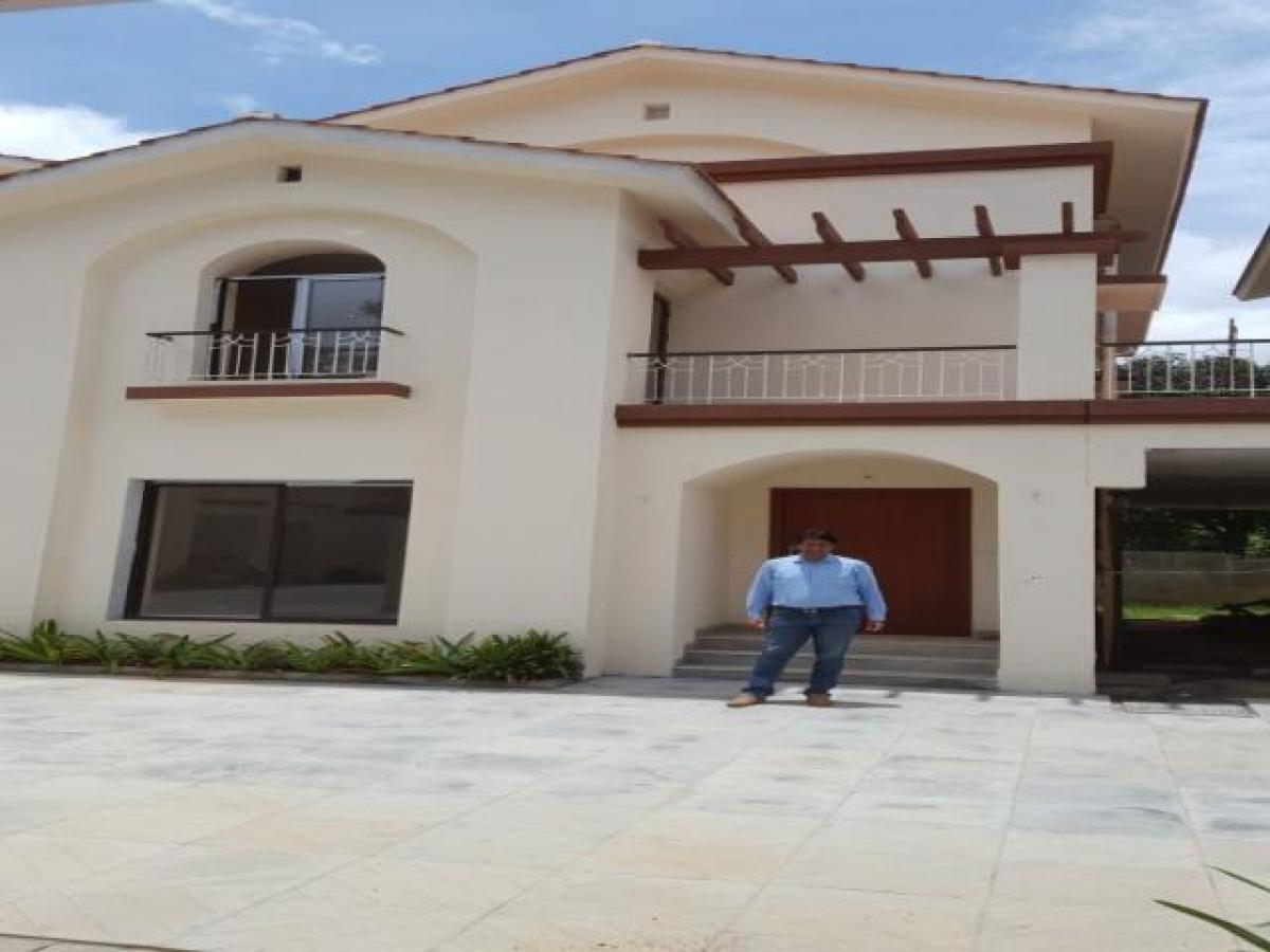 4 bedrooms House in Bangalore, India No. 20683