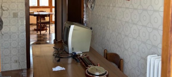 Apartamento de 3 divisões em Montebelluna, Italy N.º 36732 32