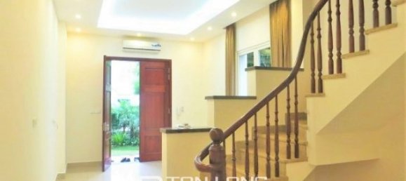 5 bedrooms Villa in Long Bien, Vietnam No. 3414 4