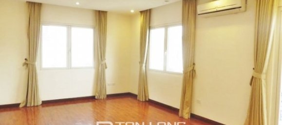 5 bedrooms Villa in Long Bien, Vietnam No. 3414 13