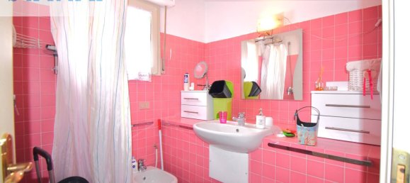 2 bedrooms Apartment in Viareggio, Italy No. 354693 18