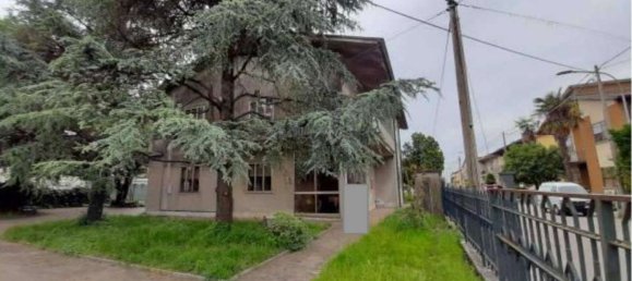 7 rooms Apartment in Casaleone, Italy No. 194057 12