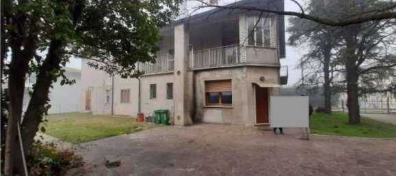 7 rooms Apartment in Casaleone, Italy No. 194057 14