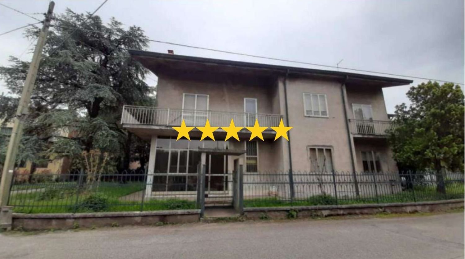 7 rooms Apartment in Casaleone, Italy No. 194057