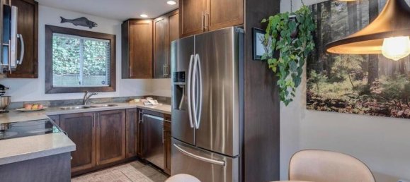 2 bedrooms House in British Columbia, Canada No. 1314 12